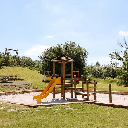 公寓 Bergzauber Lodge, Im Harz, Mit Schwimmbad Und Sauna 布劳恩拉格